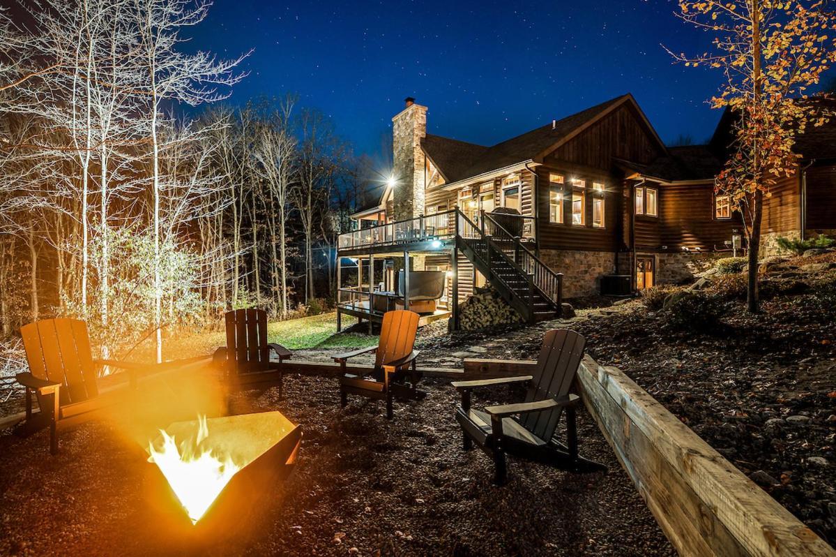 エリコットビル Luxurious Chalet! Hot-Tub, Bonfire & Ideal Location For Skiing & Townヴィラ エクステリア 写真